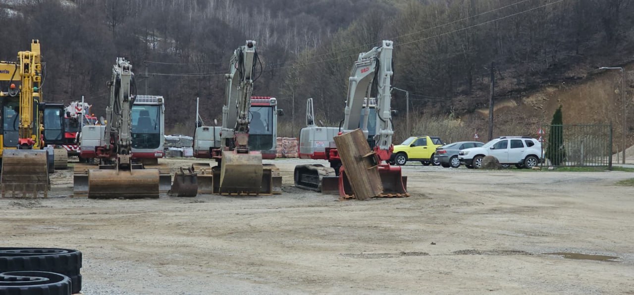 Excavatoare santier
